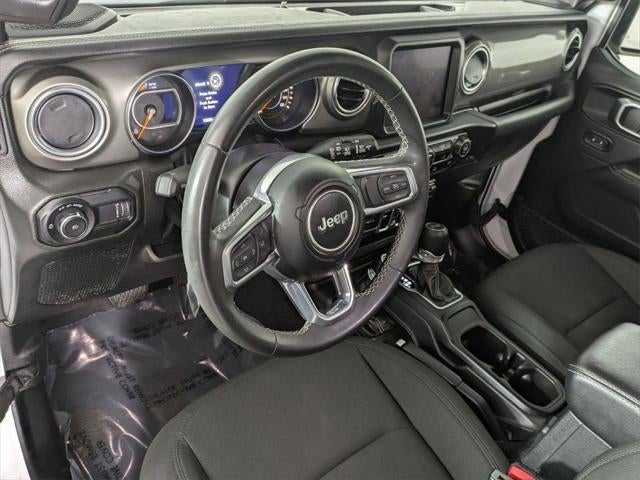 2023 Jeep Wrangler 4-Door Sahara