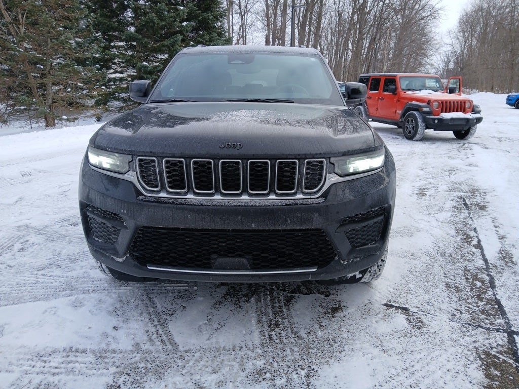 2024 Jeep Grand Cherokee Laredo X 4x4