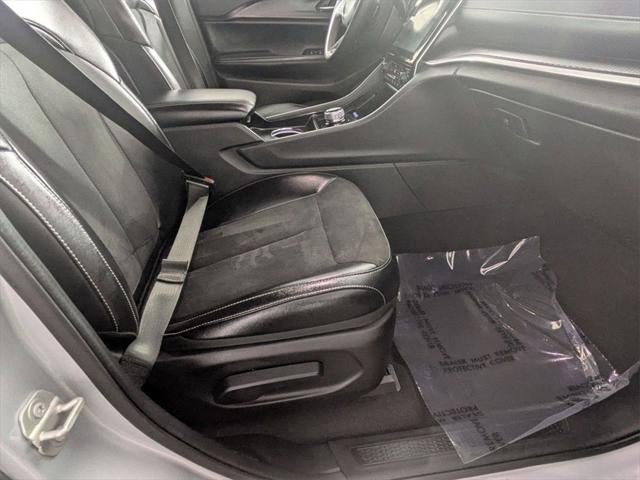 2024 Jeep Grand Cherokee L Altitude 4x4