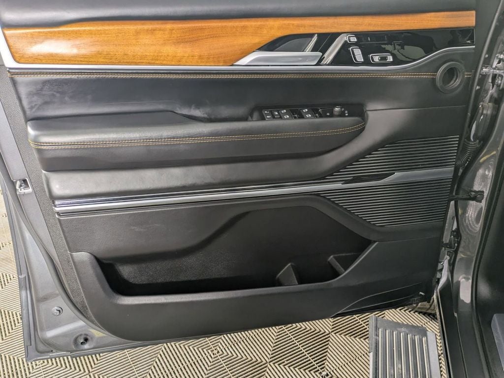 2024 Jeep Grand Wagoneer L Series III 4x4