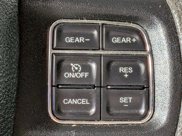 2020 RAM 1500 Classic SLT Crew Cab 4x4 6'4' Box