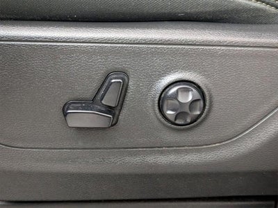 2019 RAM 1500 Big Horn/Lone Star Crew Cab 4x4 5'7' Box