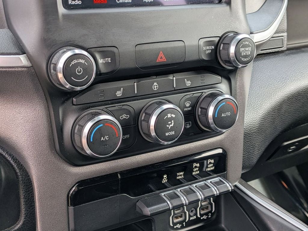 2021 RAM 1500 Big Horn Crew Cab 4x4 5'7' Box