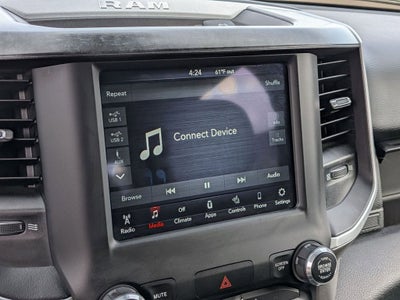 2021 RAM 1500 Big Horn Crew Cab 4x4 5'7' Box