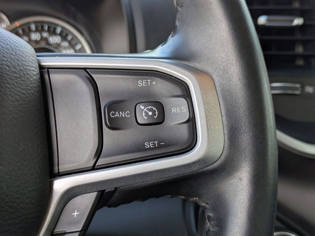 2020 RAM 1500 Big Horn Quad Cab 4x4 6'4' Box