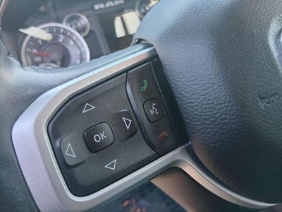 2020 RAM 1500 Big Horn Quad Cab 4x4 6'4' Box