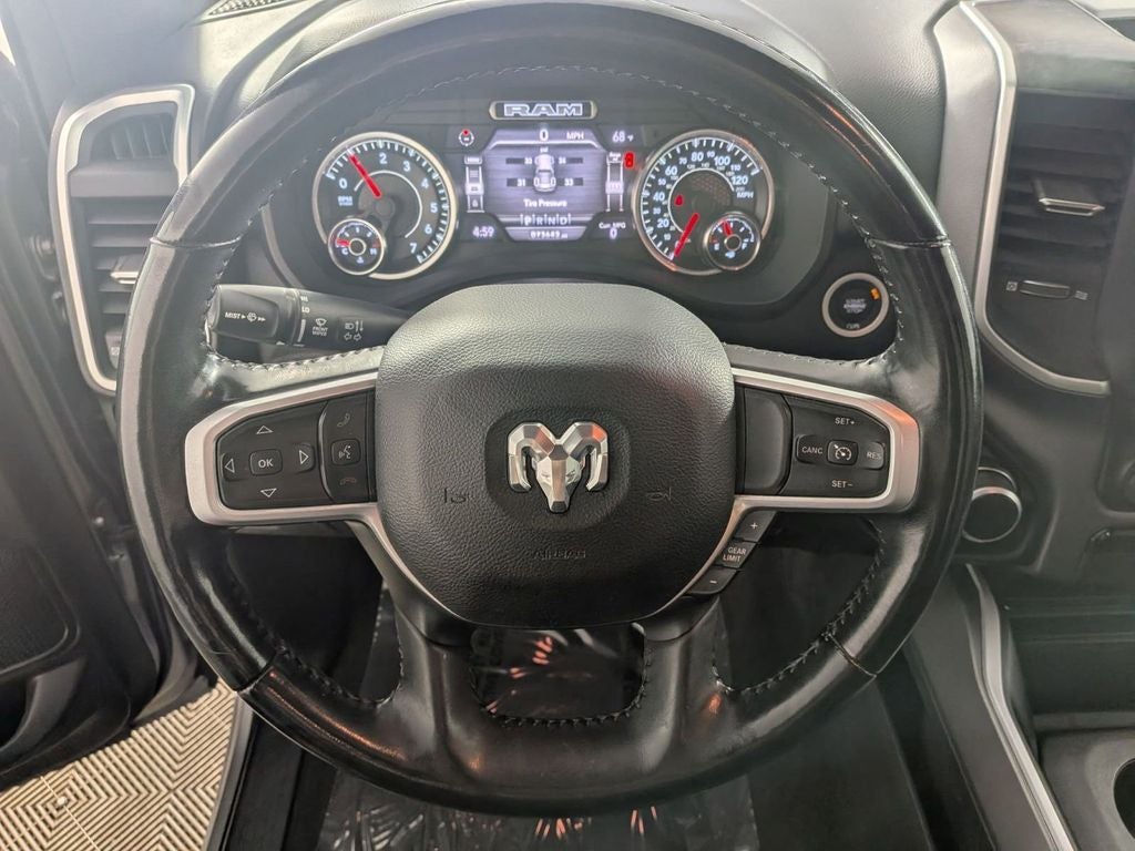 2021 RAM 1500 Big Horn Crew Cab 4x4 5'7' Box