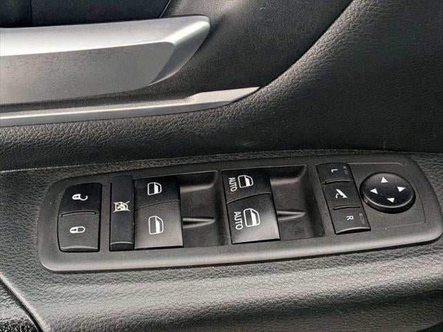 2021 RAM 1500 Big Horn Crew Cab 4x4 5'7' Box