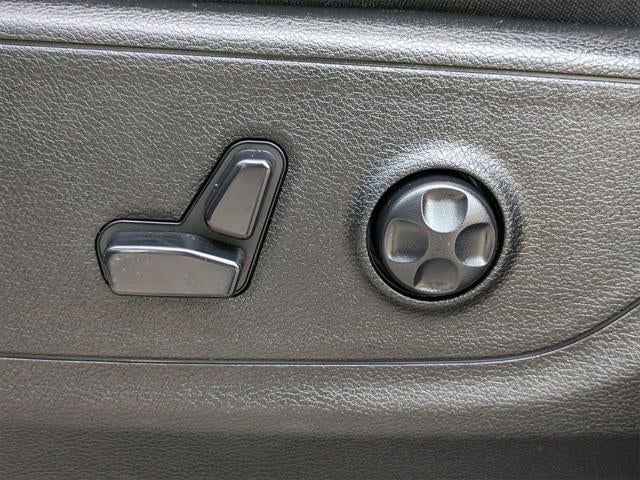 2020 RAM 1500 Big Horn Crew Cab 4x4 5'7' Box