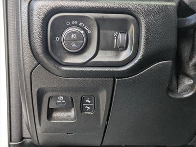 2020 RAM 1500 Big Horn Crew Cab 4x4 5'7' Box