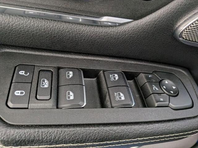 2026 RAM 1500 Laramie Crew Cab 4x4 5'7' Box