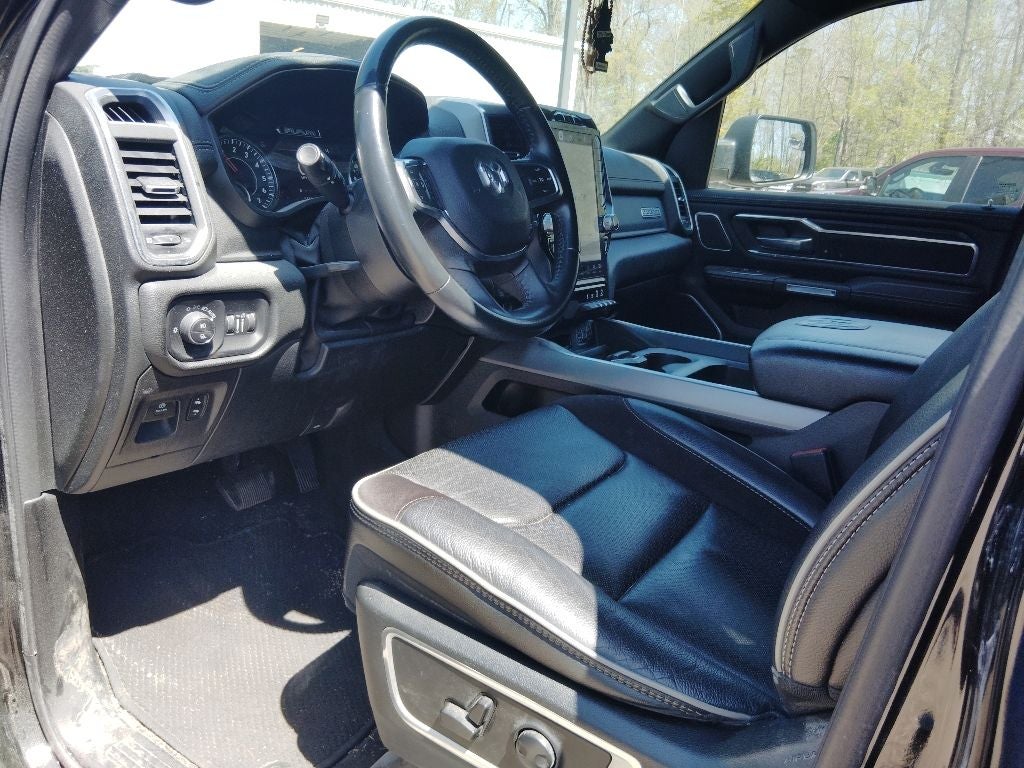 2023 RAM 1500 Laramie Crew Cab 4x4 5'7' Box