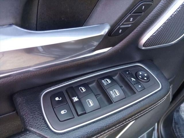 2023 RAM 1500 Laramie Crew Cab 4x4 5'7' Box