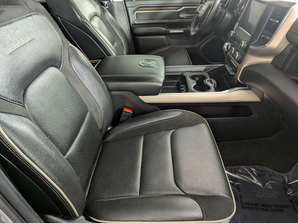 2022 RAM 1500 Laramie Crew Cab 4x4 5'7' Box