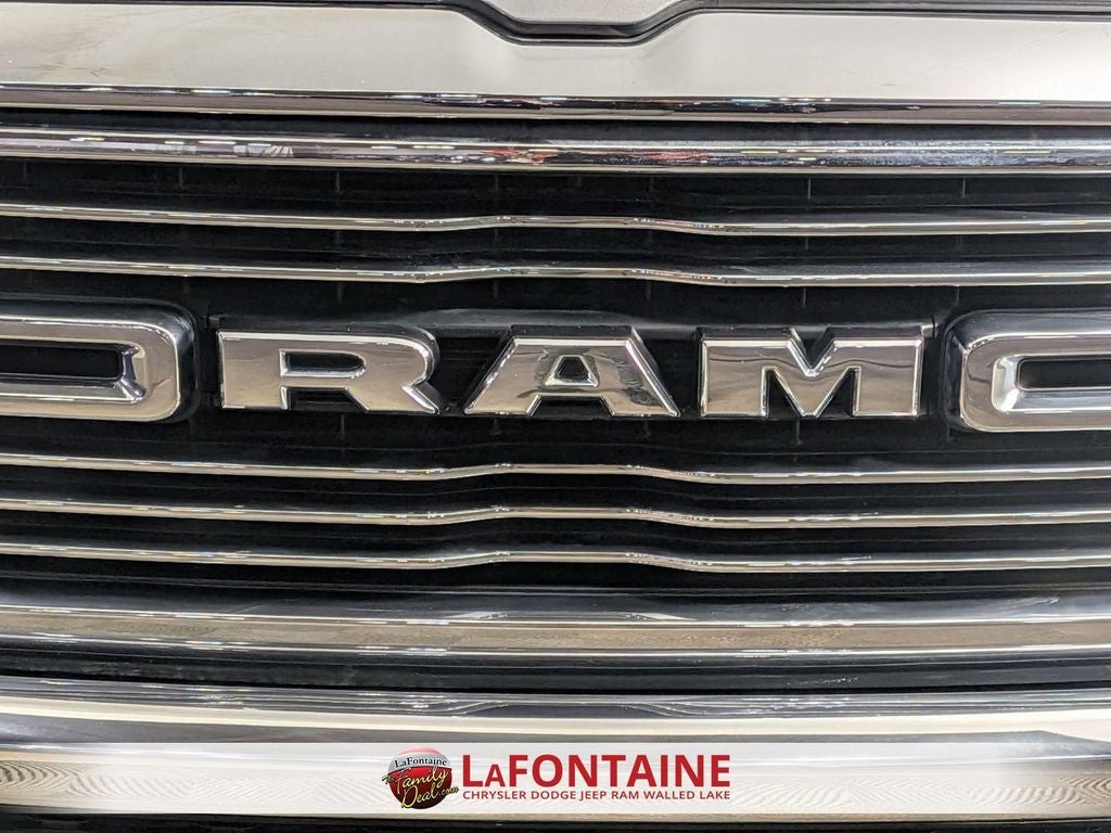 2022 RAM 1500 Laramie Crew Cab 4x4 5'7' Box