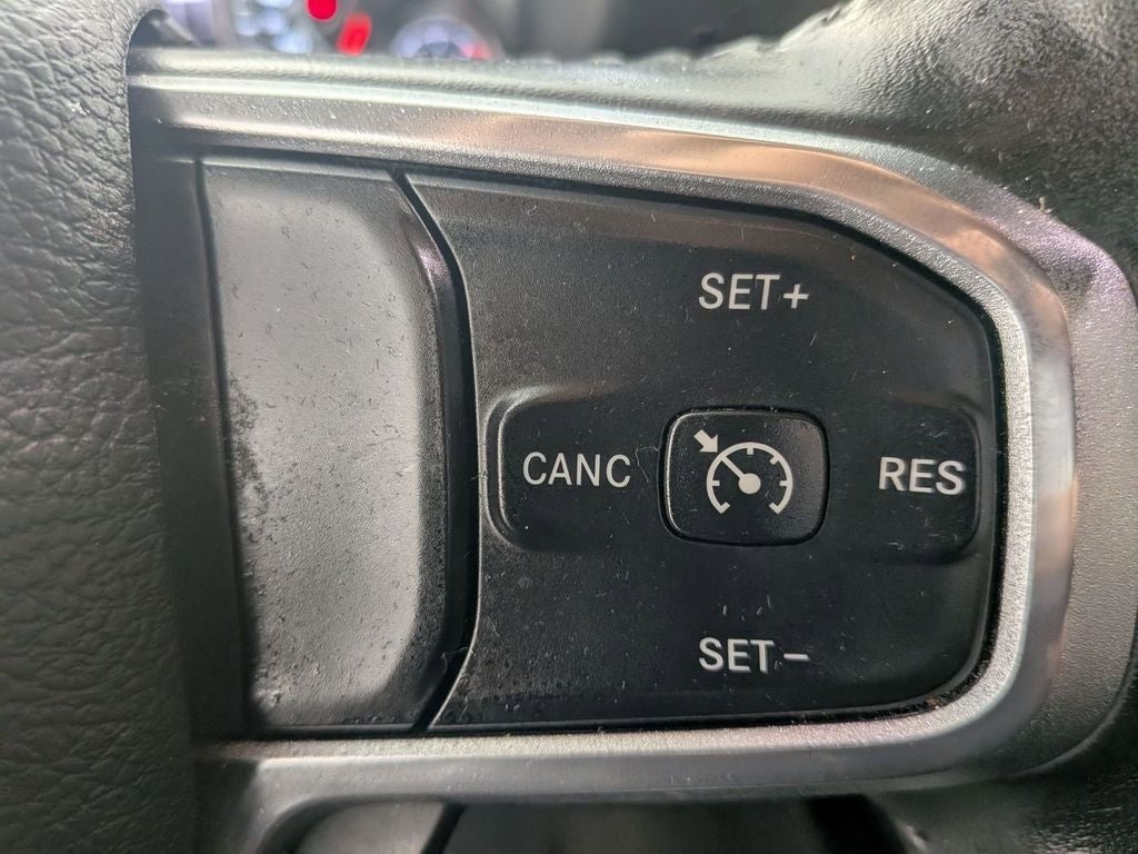 2023 RAM 1500 Laramie Crew Cab 4x4 5'7' Box