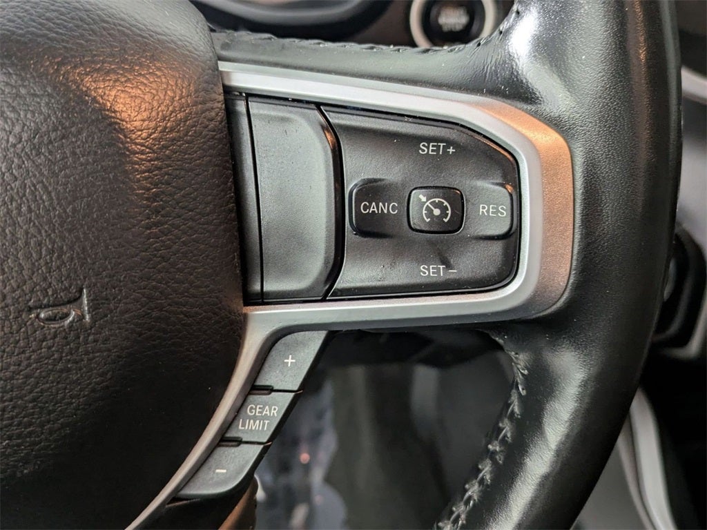 2020 RAM 1500 Big Horn Crew Cab 4x4 6'4' Box