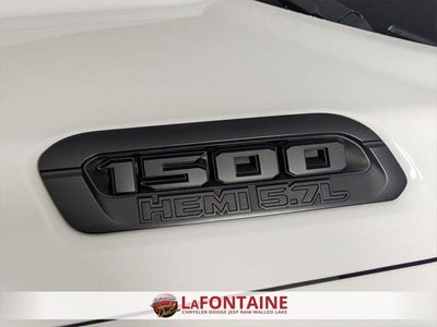 2020 RAM 1500 Big Horn Crew Cab 4x4 6'4' Box