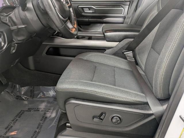 2020 RAM 1500 Big Horn Crew Cab 4x4 6'4' Box