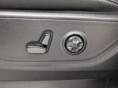 2020 RAM 1500 Big Horn Crew Cab 4x4 6'4' Box