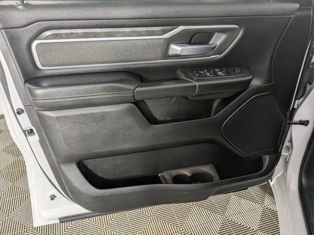 2020 RAM 1500 Big Horn Crew Cab 4x4 6'4' Box