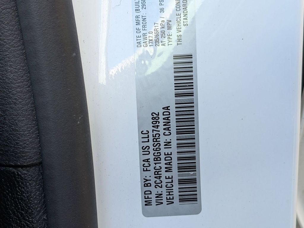 2025 Chrysler Pacifica Select