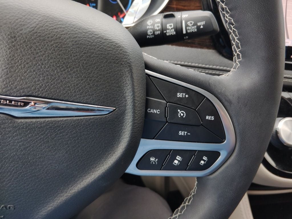 2023 Chrysler Pacifica Limited AWD