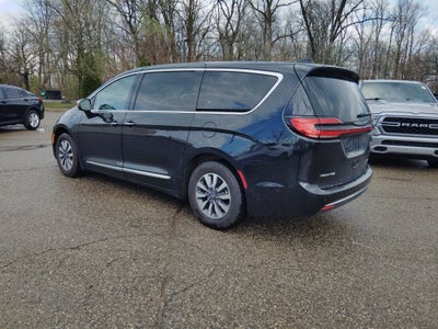 2023 Chrysler Pacifica Limited AWD