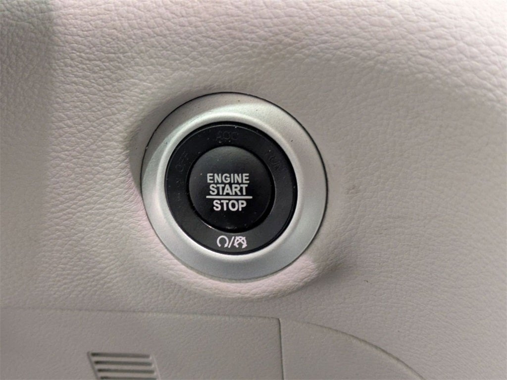 2022 Chrysler Pacifica Limited AWD