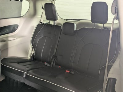 2022 Chrysler Pacifica Limited AWD