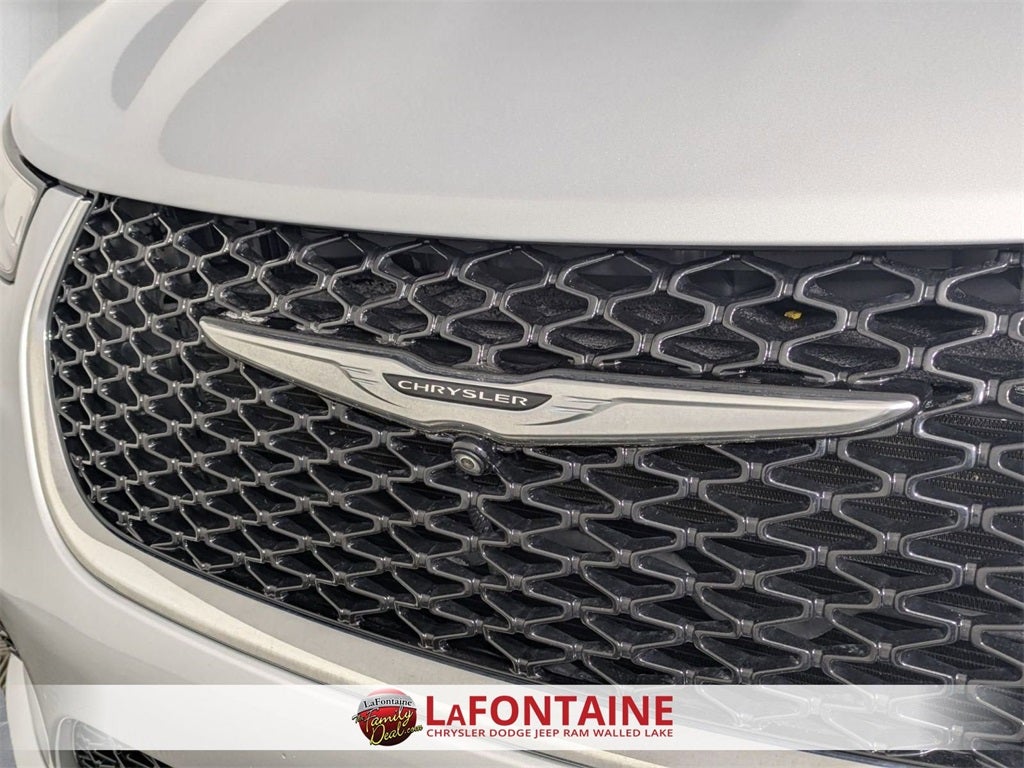 2022 Chrysler Pacifica Limited AWD