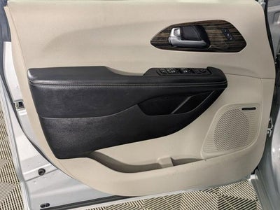 2022 Chrysler Pacifica Limited AWD