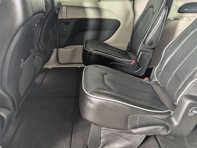 2022 Chrysler Pacifica Limited AWD