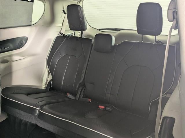 2022 Chrysler Pacifica Limited AWD