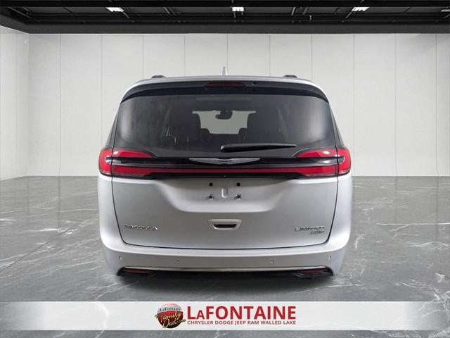 2022 Chrysler Pacifica Limited AWD