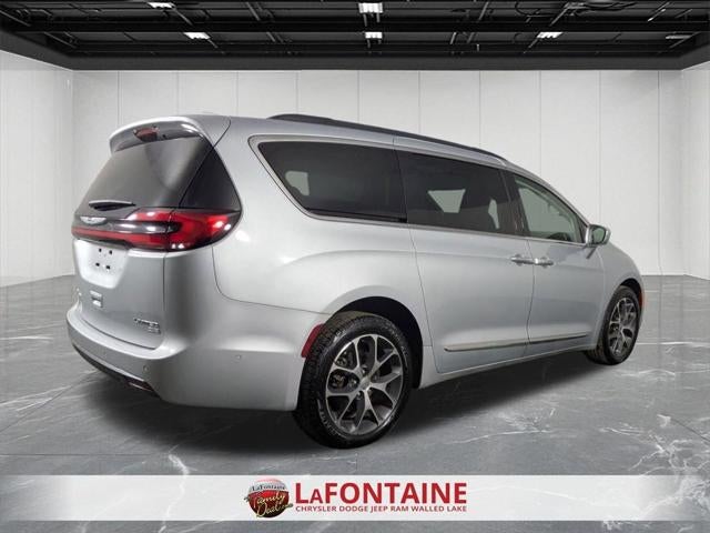 2022 Chrysler Pacifica Limited AWD