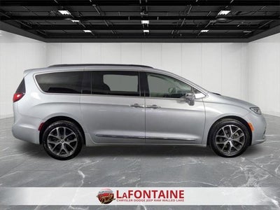 2022 Chrysler Pacifica Limited AWD