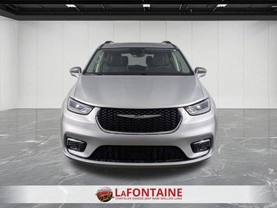 2022 Chrysler Pacifica Limited AWD