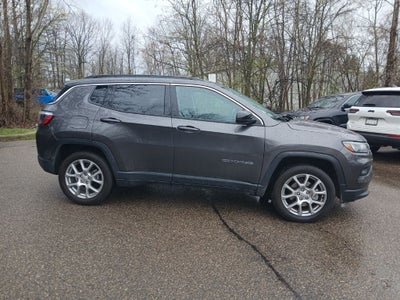 2022 Jeep Compass Latitude Lux 4x4