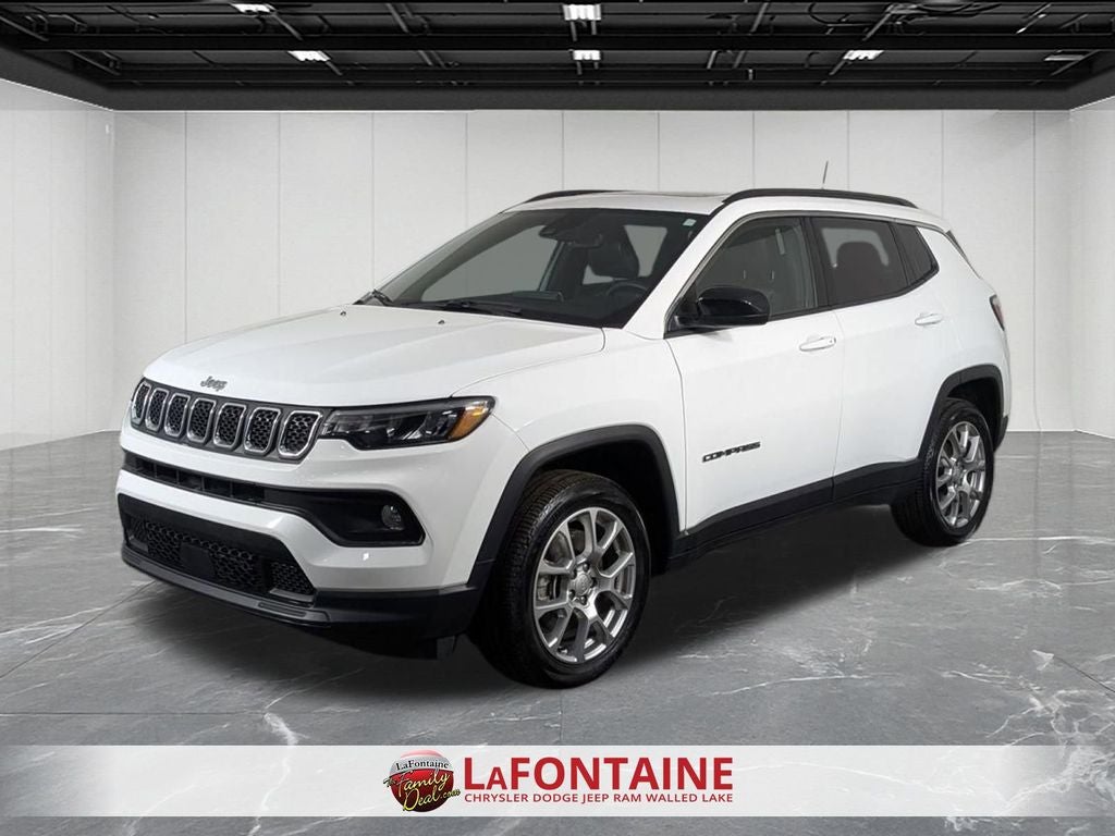 2024 Jeep Compass Latitude Lux FWD