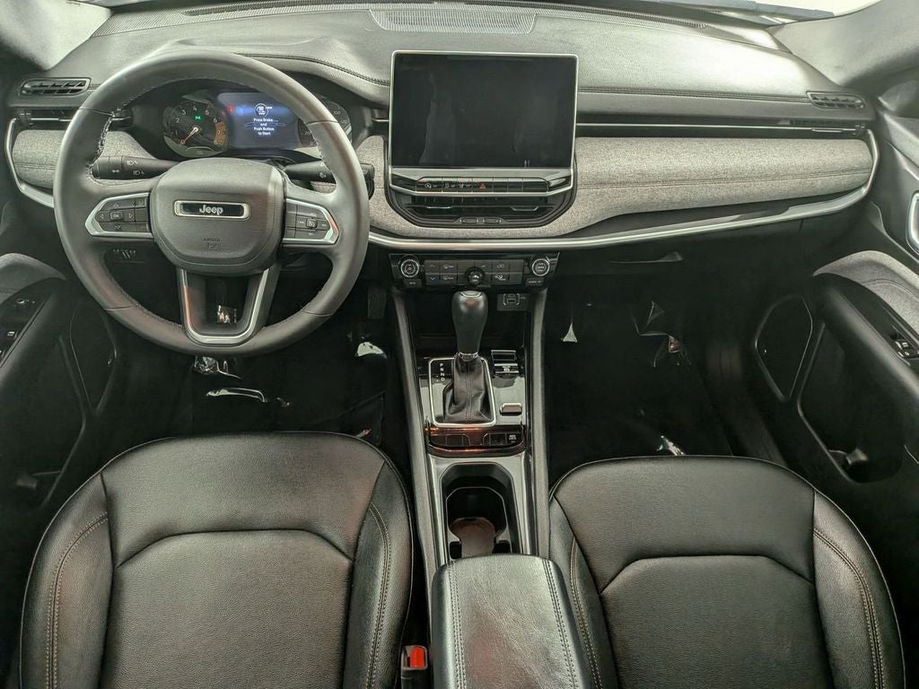 2024 Jeep Compass Latitude Lux FWD