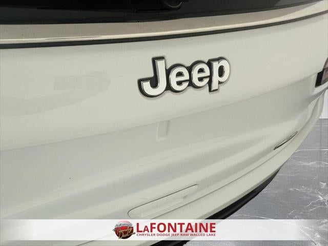 2024 Jeep Compass Latitude Lux FWD