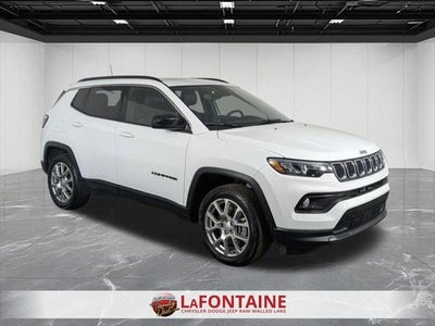 2024 Jeep Compass Latitude Lux FWD
