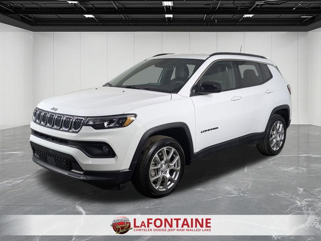 2023 Jeep Compass Latitude Lux FWD