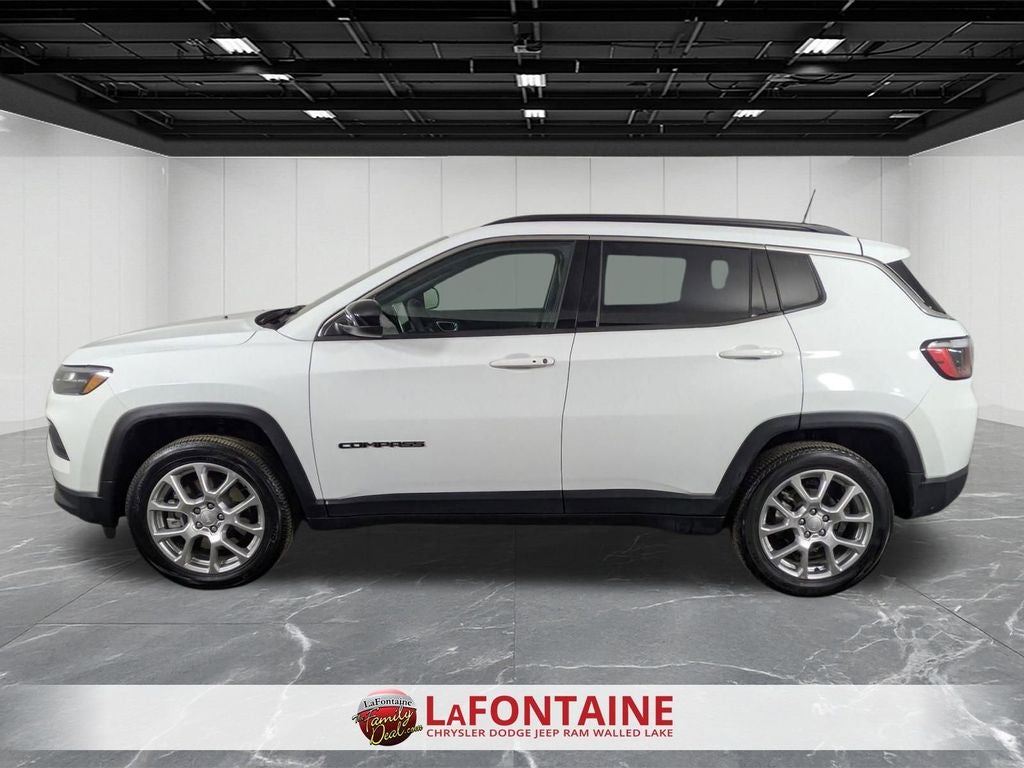 2023 Jeep Compass Latitude Lux FWD