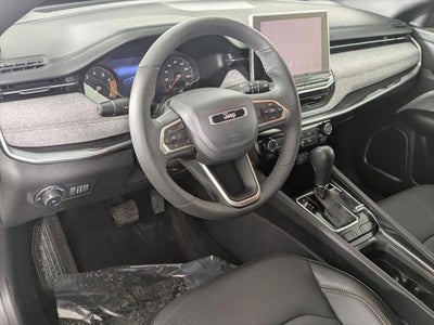 2023 Jeep Compass Latitude Lux FWD