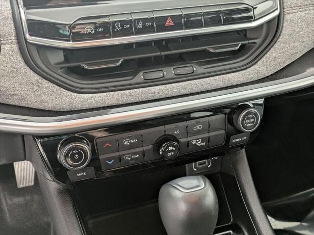 2023 Jeep Compass Latitude Lux FWD