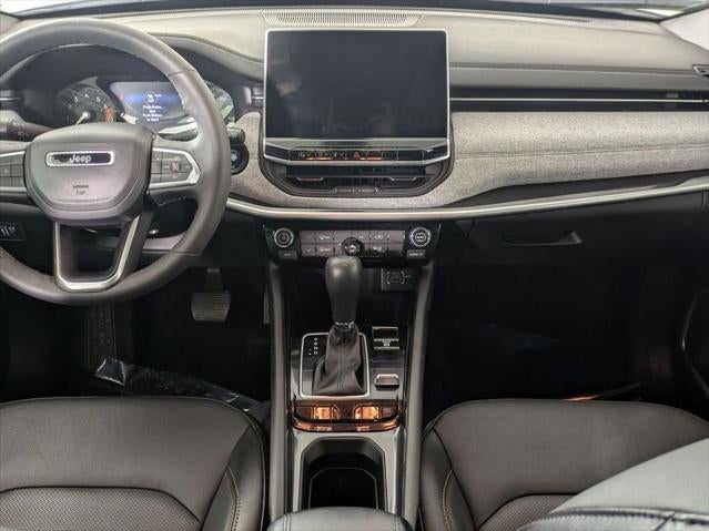 2023 Jeep Compass Latitude Lux FWD