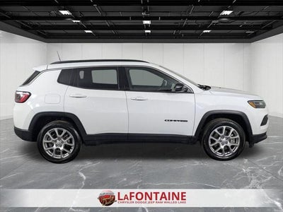 2023 Jeep Compass Latitude Lux FWD