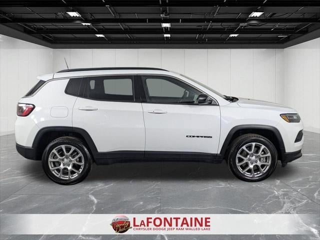 2023 Jeep Compass Latitude Lux FWD